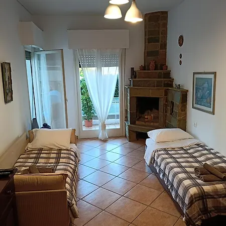 Four Reasons Apts Апартаменты