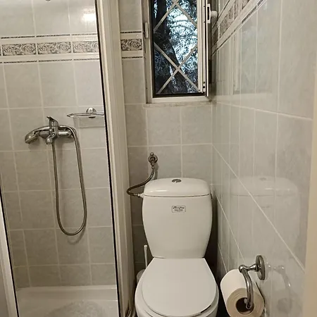 Апартаменты Four Reasons Apts