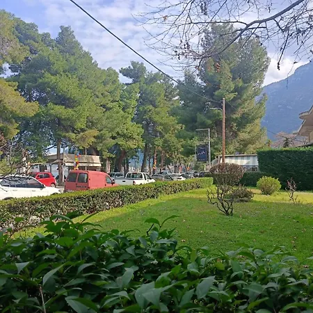 Four Reasons Apts * Камена-Вурла