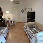 Melistia In * Καμένα Βούρλα