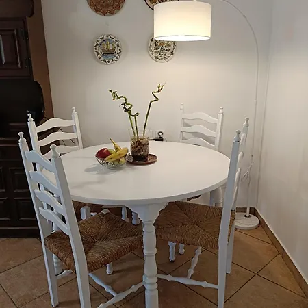 Four Reasons Apts Apartament *