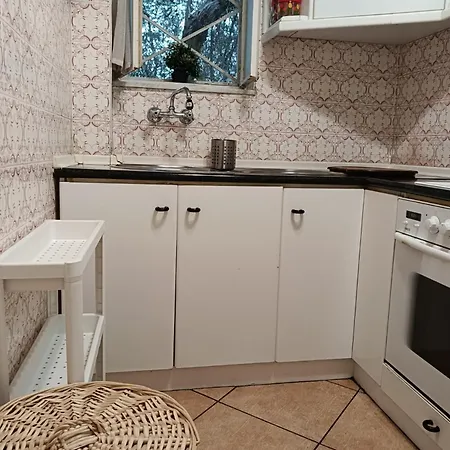 Four Reasons Apts Apartament