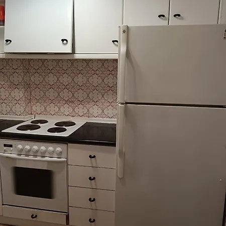 Four Reasons Apts Apartament *