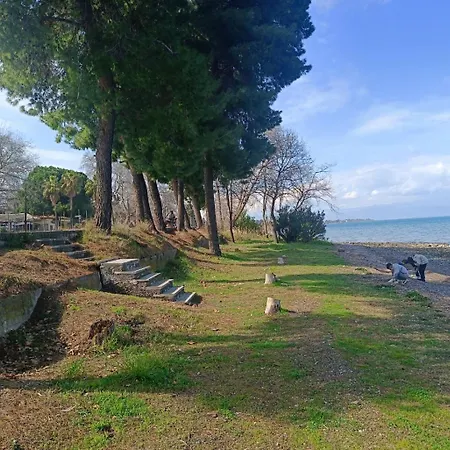 Four Reasons Apts Apartament *