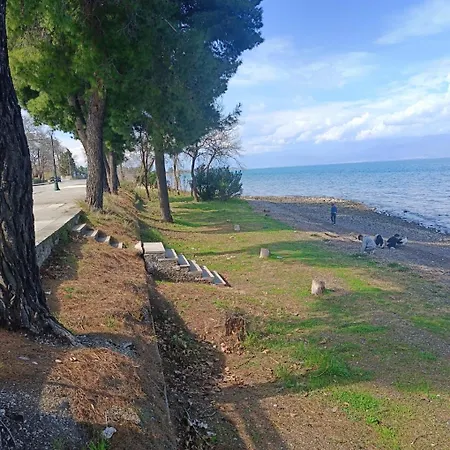 Four Reasons Apts Apartament *